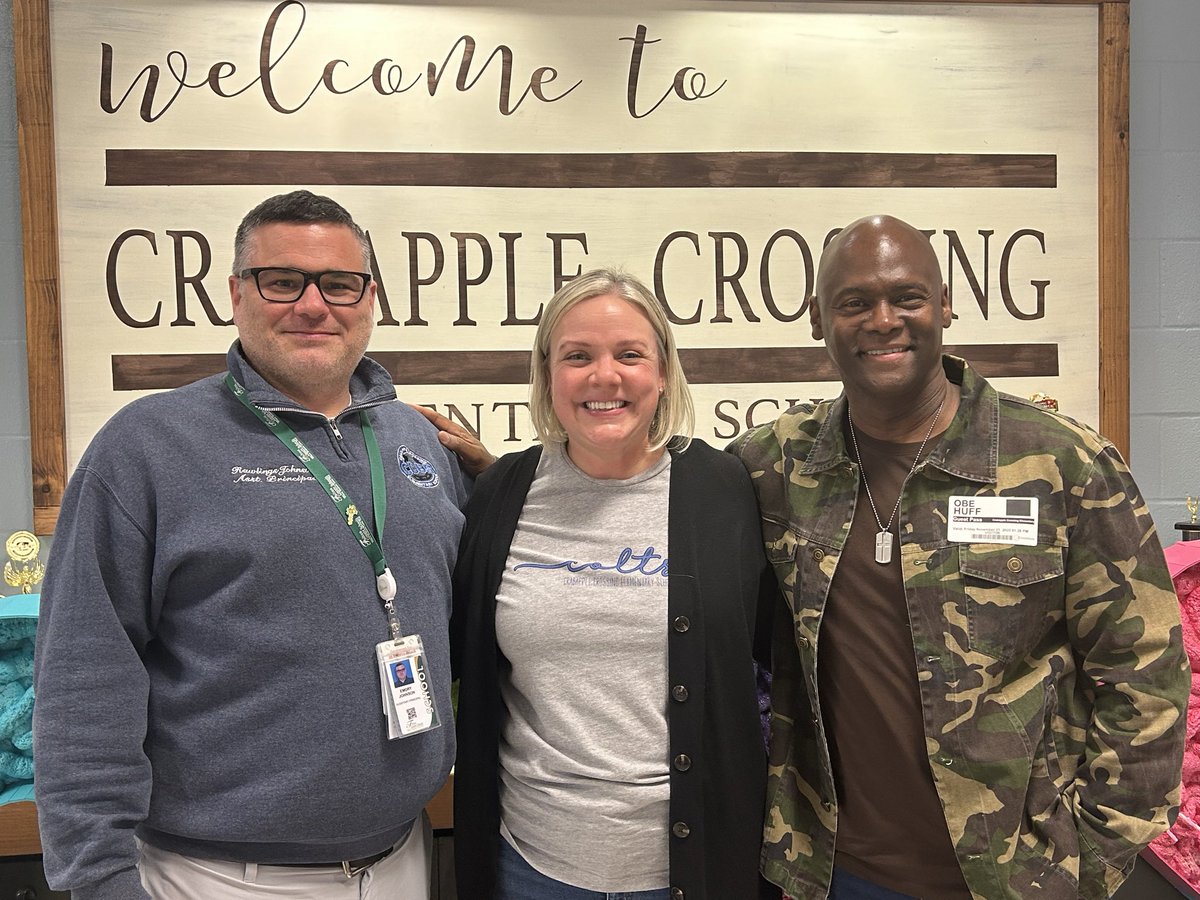 It was such a pleasure talking to first year principal <a href="/laurabutler618/">Laura Butler</a> and my former <a href="/elkinspointe/">Elkins Pointe MS</a> teacher now AP <a href="/mremoryrawlings/">Rawlings Johnson</a> today. Even sweeter because Lauren was my former student <a href="/RoswellHighSch/">Roswell High School</a> 👏 So proud of you both!