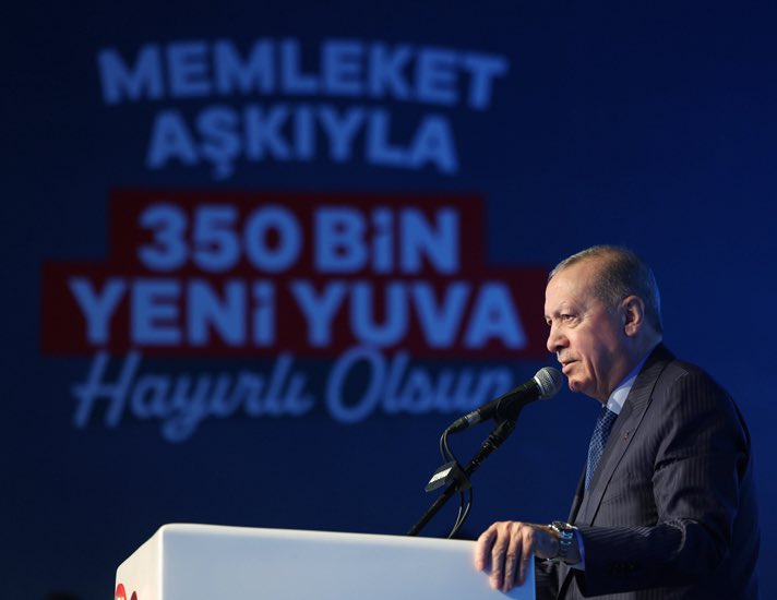 Cumhurbaşkanımız Sn. <a href="/RTErdogan/">Recep Tayyip Erdoğan</a> ‘ın liderliğinde, asrın felaketinden sonra 350 bin yeni konut tamamlandı.

Milletimizin dayanışması ve devletimizin gücüyle yaralarımızı birlikte sarıyoruz.