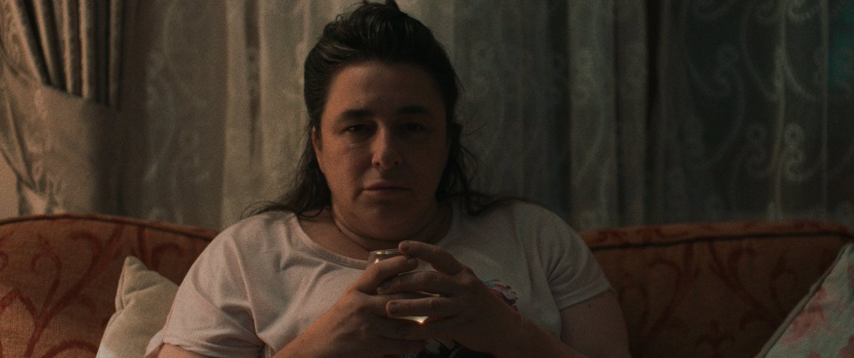 Siyad_'s tweet image. 36. Ankara Film Festivali SİYAD Jürisi En İyi Film Ödülü’nün sahibi, oyuncu performanslarından diyalog yazımına, kurgusundan görüntü yönetimine taze, genç ve ilham verici bir yaşama duygusu çağıran, Ziya Demirel'in yönettiği  "En Güzel Cenaze Şarkıları"
@ankaraUFF #36AnkaraFF