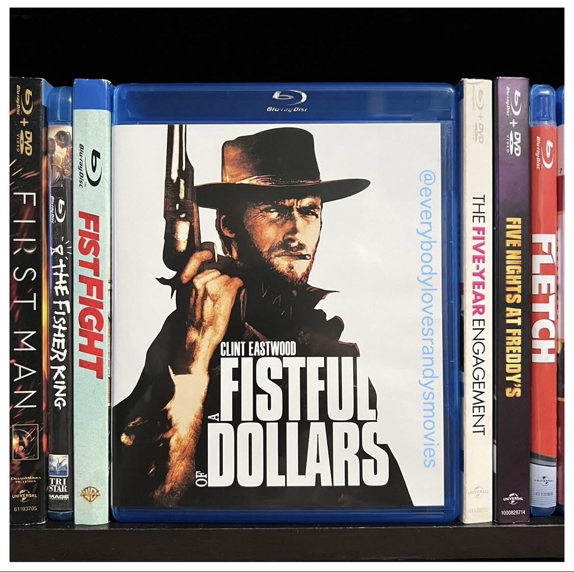 RandysMovies's tweet photo. Movie: #AFistfulOfDollars (1967)
Starring: #ClintEastwood #MarianneKoch #GianMariaVolonté #WLukschy #JosephEgger #AntonioPrieto
Directed By: #SergioLeone
#BluRay
#MovieNerd
#MovieCollector
#BluRayCollection
#MovieCollection
#MovieBuff
#DollarsTrilogy
#PhysicalMedia
#FilmTwitter