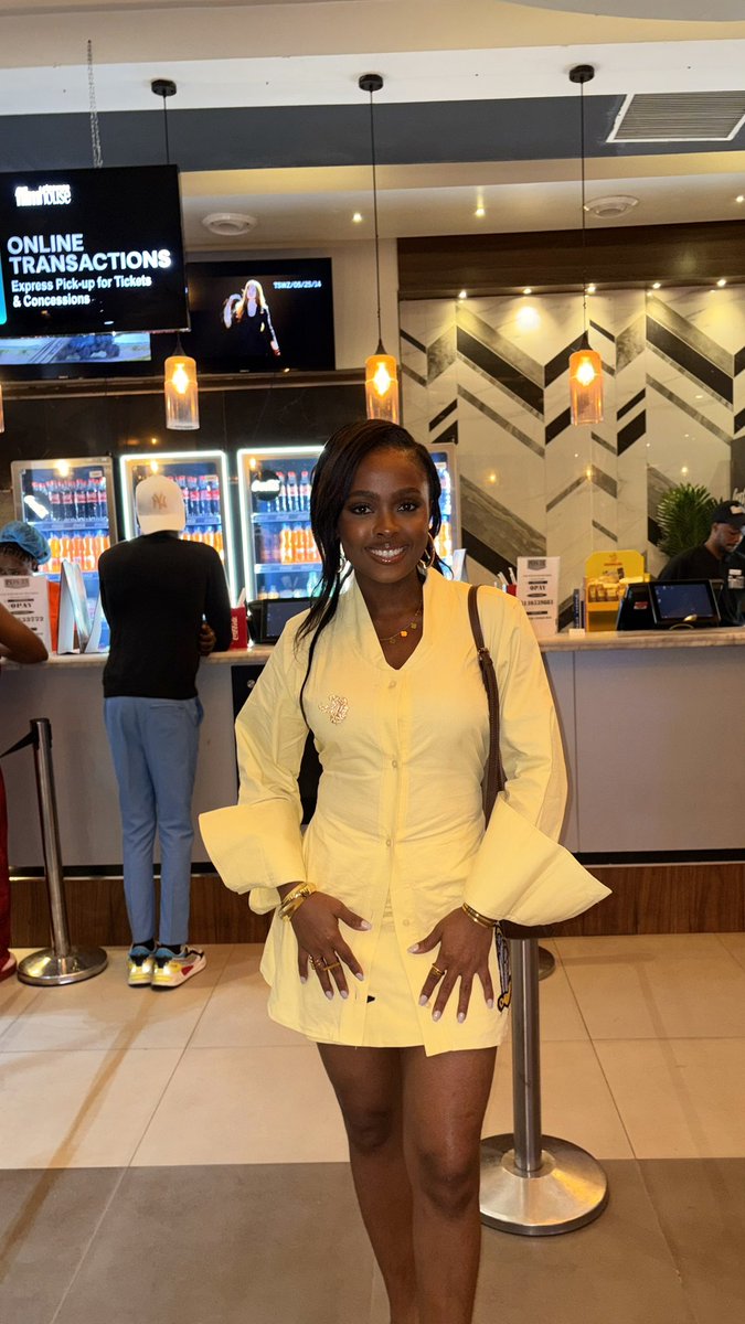 rubyakubueze_'s tweet image. 💛🌻