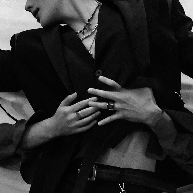 Breathe   into   me  and  make  me   real.

□■ open.spotify.com/track/0COqiPhx…