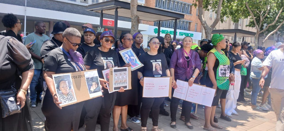 SocdevFs's tweet photo. NATIONAL WOMEN’S SHUTDOWN!

The MEC said, "As a society, let us work together to eradicate GBV in our province and in South Africa as a whole. We must create an environment where women and children feel safe and protected at all times.”

END GBVF! 💜
#fssocdev https://t.co/co6cRYej4i
