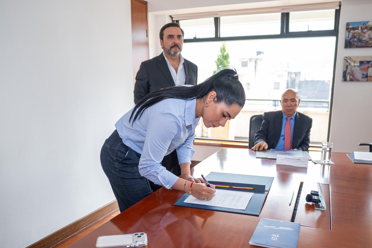 Con Books &amp; Books ofreceremos 300 becas de formación virtual y gratuita en inglés en niveles A1, B1 y B2. Su trayectoria en innovación educativa nos permite llevar bilingüismo de calidad a todo el país.