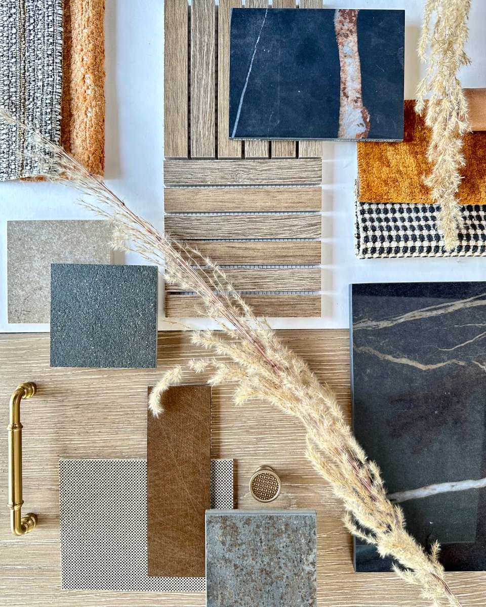 crsvillestudios's tweet image. 🧵 This #FlatlayFriday we are leaning in to all things Autumnal. From deep rich hues to textured calming neutrals, this Fall Flatlay is equal parts cozy and timeless. 🍂

↓ Explore these stunning collections!
hubs.li/Q03Vj8G-0