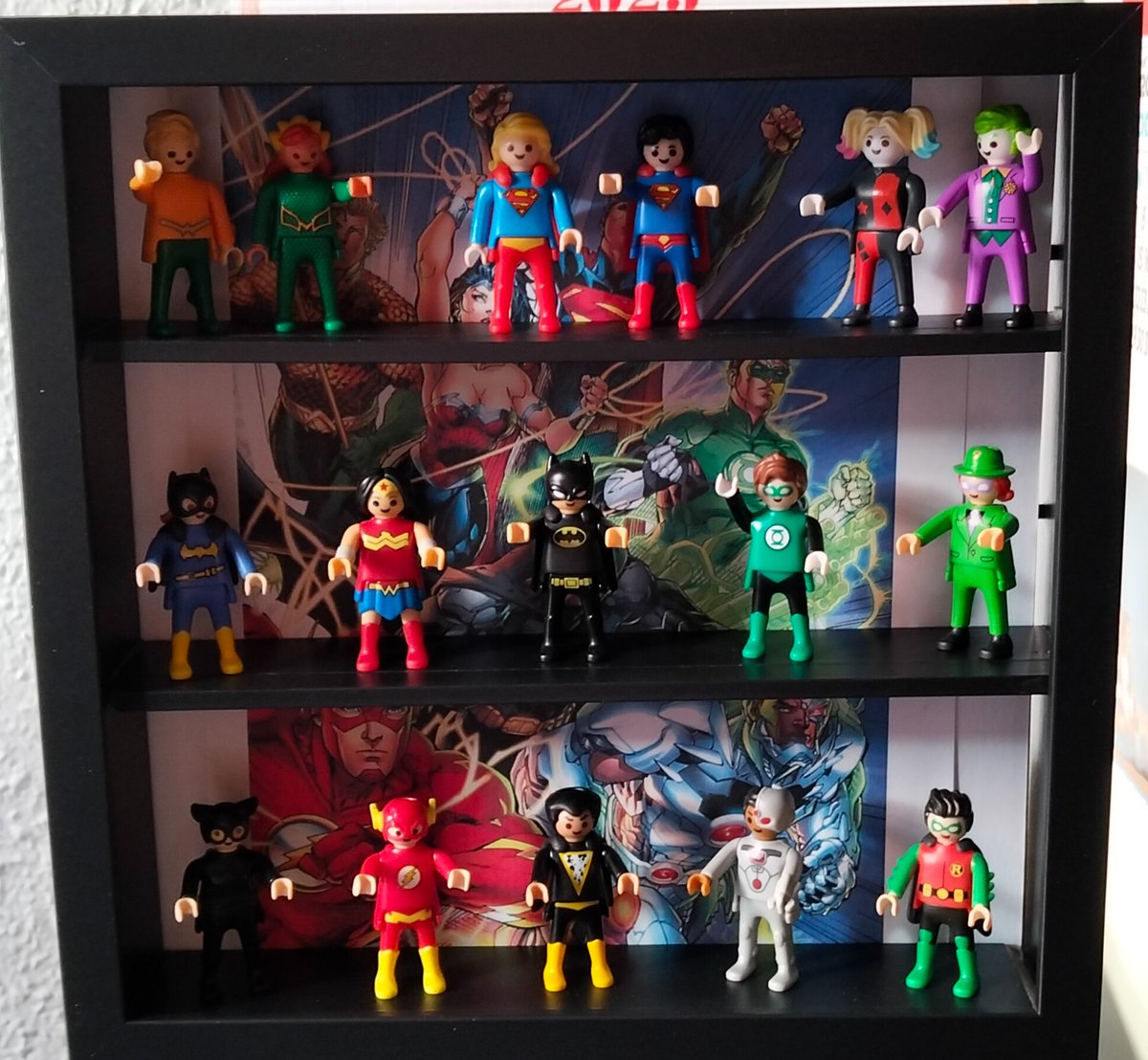 #Colección #DC #HuevosKinder #Aquaman #Mera #Supergirl #Superman #HarleyQuinn #Joker #Batgirl #Wonderwoman #Batman #GreenLantern #Enigma #Catwoman #Flash #BlackAdam #Cyborg #Robin 

¿A quién hubieras añadido?