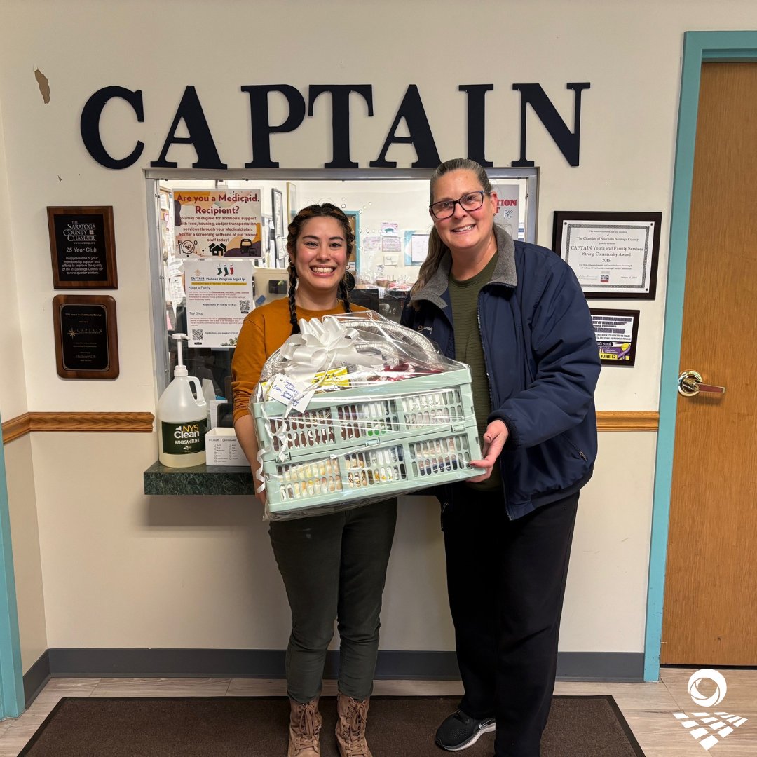 Our Solar Foundations USA team packed Thanksgiving baskets for CAPTAIN CHS — each filled with everything a family needs for a holiday meal, including a turkey gift card. Grateful to support a program that lifts our local community. 🧡
#GivingBack #CAPTAINCHS #CommunityFirst