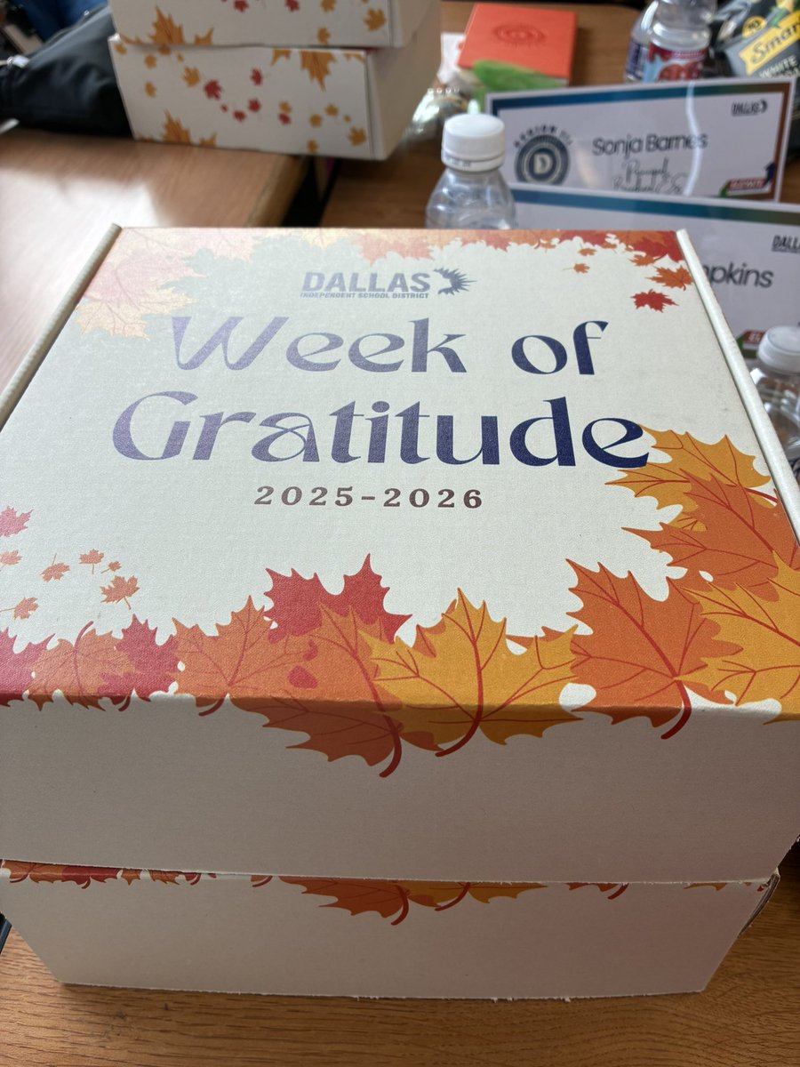 klbt7's tweet photo. Late post..We have an attitude of gratitude over at @LODonaldES !Thank you @DallasISDSupt for leading with conviction, commitment and dedication. https://t.co/U0rUxyTyki