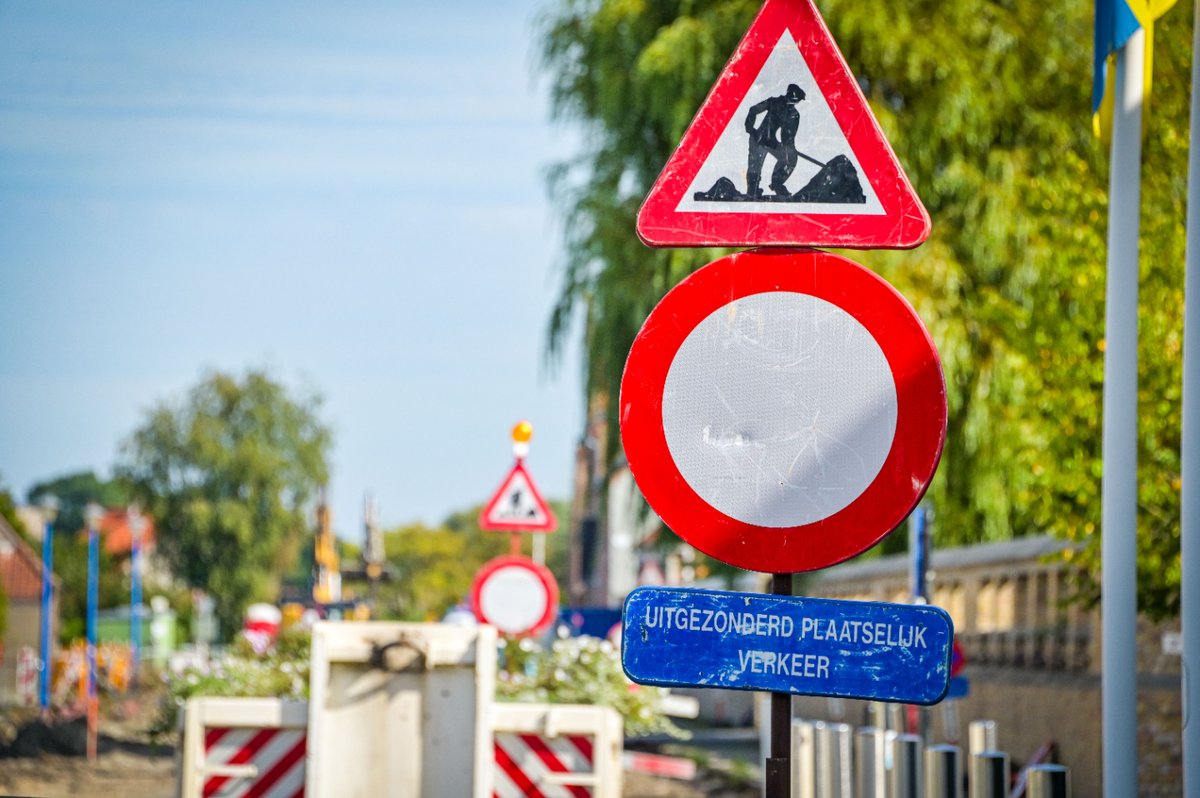 gem_Koksijde's tweet photo. #VACATURE🔍 – Heb je zin om samen met een gemotiveerde ploeg het straatbeeld en de leefomgeving van onze gemeente elke dag mooier en beter te maken? Dan ben jij misschien de teamverantwoordelijke die we zoeken! 
Ontdek alle info op https://t.co/KgdX5UIpuu t.e.m. 15/12/2025 https://t.co/G4x8JMaFX8