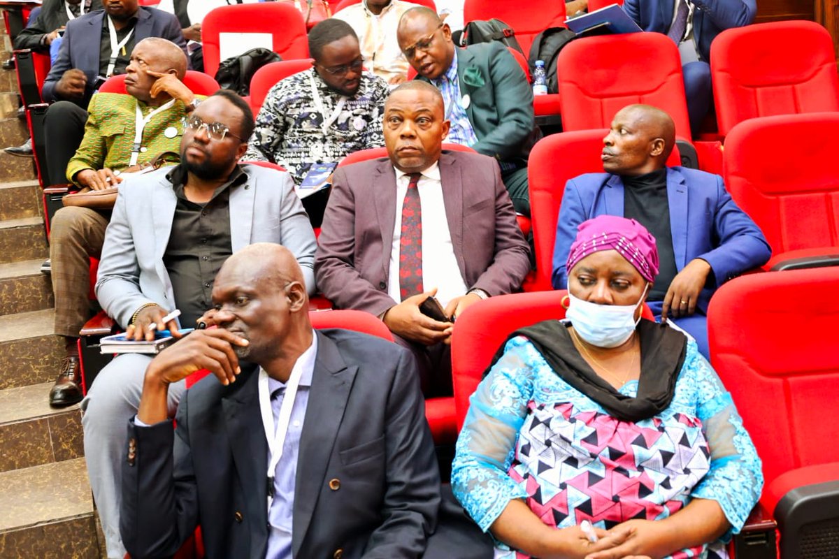 L’ANADEC engagée pour l’emploi des jeunes !
À la Table Ronde de l’Emploi (18–19 nov.), le DG Prof. Godefroy Kizaba a piloté l’atelier “Capacitation &amp; Coaching”, en présence du Chef de l’État.
L’ANADEC réaffirme son rôle clé dans l’insertion des jeunes en RDC. <a href="/Presidence_RDC/">Présidence RDC 🇨🇩</a>