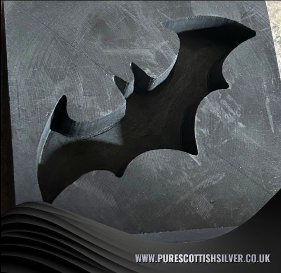 InfoScottish's tweet image. The symbol Gotham deserves. Own the Detailed Batman Logo Graphite Mould and start casting custom, iconic silver collectibles today! 

Link in Bio.

#BatmanArt #CustomSilver #DC