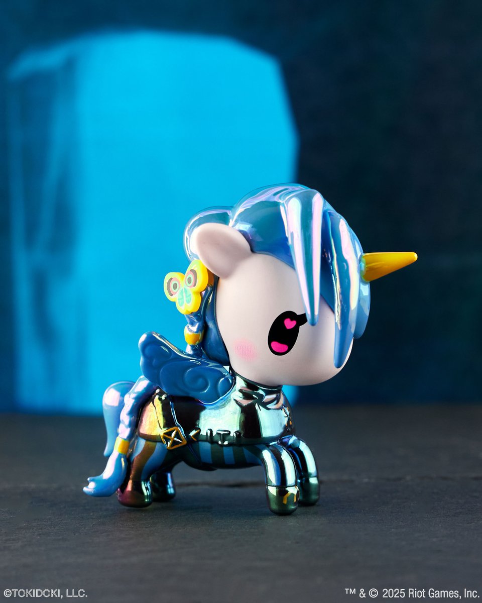 tokidoki's tweet image. Channel the brilliance of hextech energy with the #tokidoki x #Arcane League of Legends Unicorno Blacklight Chrome Blind Box Series! 💙🧪🛠️ Flash a black light on these collectibles to see the glowing magic! ✨ Available on our website!