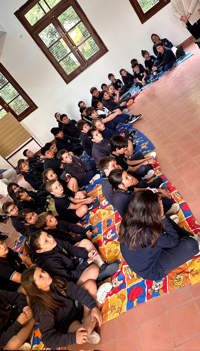 Hoy realizamos la entrega de premios del concurso de dibujo "El Campo de mi País" junto a <a href="/fundsophia/">Fundacion Sophia</a>, Colegio Ntra.Sra. del Huerto de Florida y San José de Casupá. 🙌 
Gracias a todos los pequeños artistas, que ilustran el tradicional almanaque anual de nuestra empresa 💗.