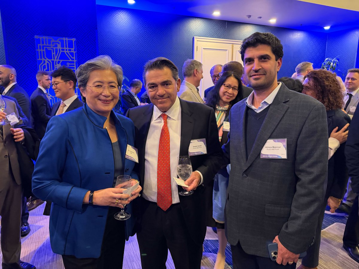 I had a great time at the #SIAAwardsDinner hosted by <a href="/SIAAmerica/">SIA</a>.

I want to give a huge congratulations to Dr. C.C. Wei and Dr. Mark Liu for receiving the #semiconductor industry’s highest honor, the Robert N. #NoyceAward.