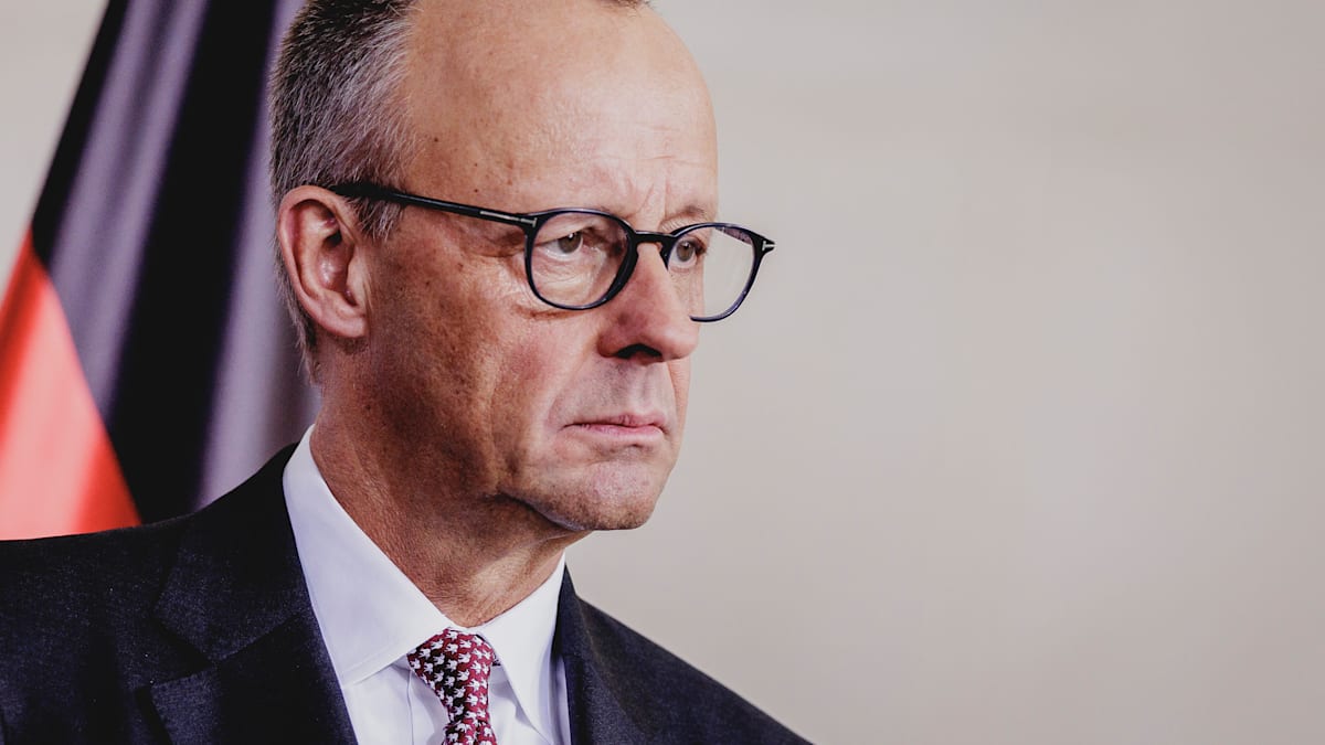 welt's tweet image. Scheitert der Kanzler, droht das Ende der Republik, wie wir sie kennen to.welt.de/NZNAppO