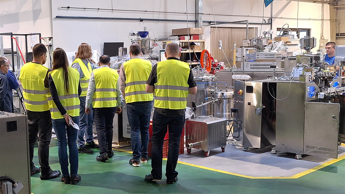 Technophar's tweet image. Nov. 18 was one of the busiest and most energizing days at our Romanian facility. We had the pleasure of hosting guests from Poland, Germany, India, &amp;amp; the UK, as well as colleagues from Roquette’s technical teams and our agent from China. ➡️ Read more:  tiny.cc/oyfv001