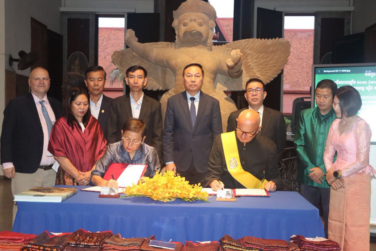 Many Khmer artifacts, dated from Pre-Angkorian period to late of 19th century, have been donated to Cambodia. Many thanks to Dr. Zelnik for his kindness