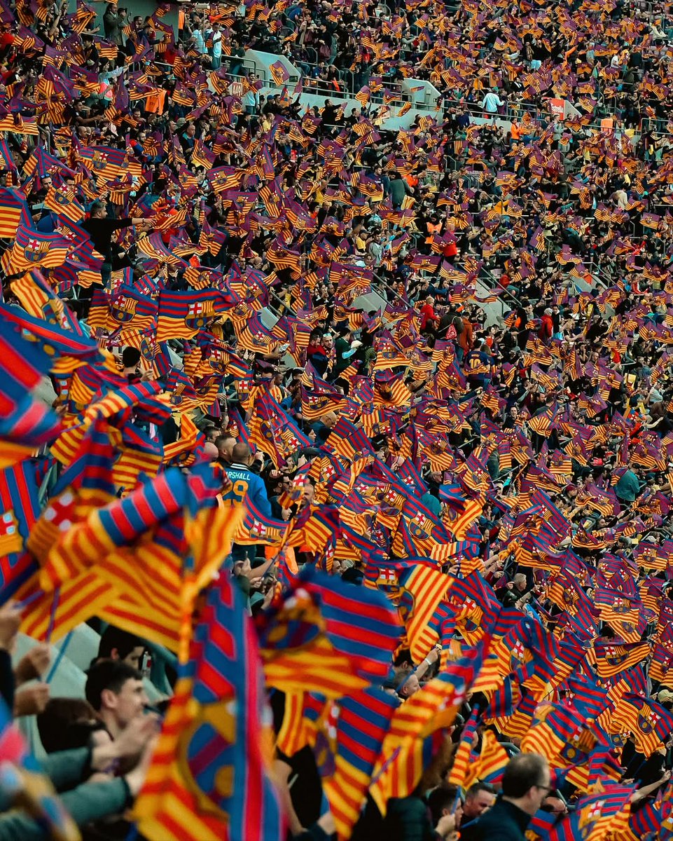 sozirv's tweet image. عودة الكامب نو، ذلك الملعب الجميل.