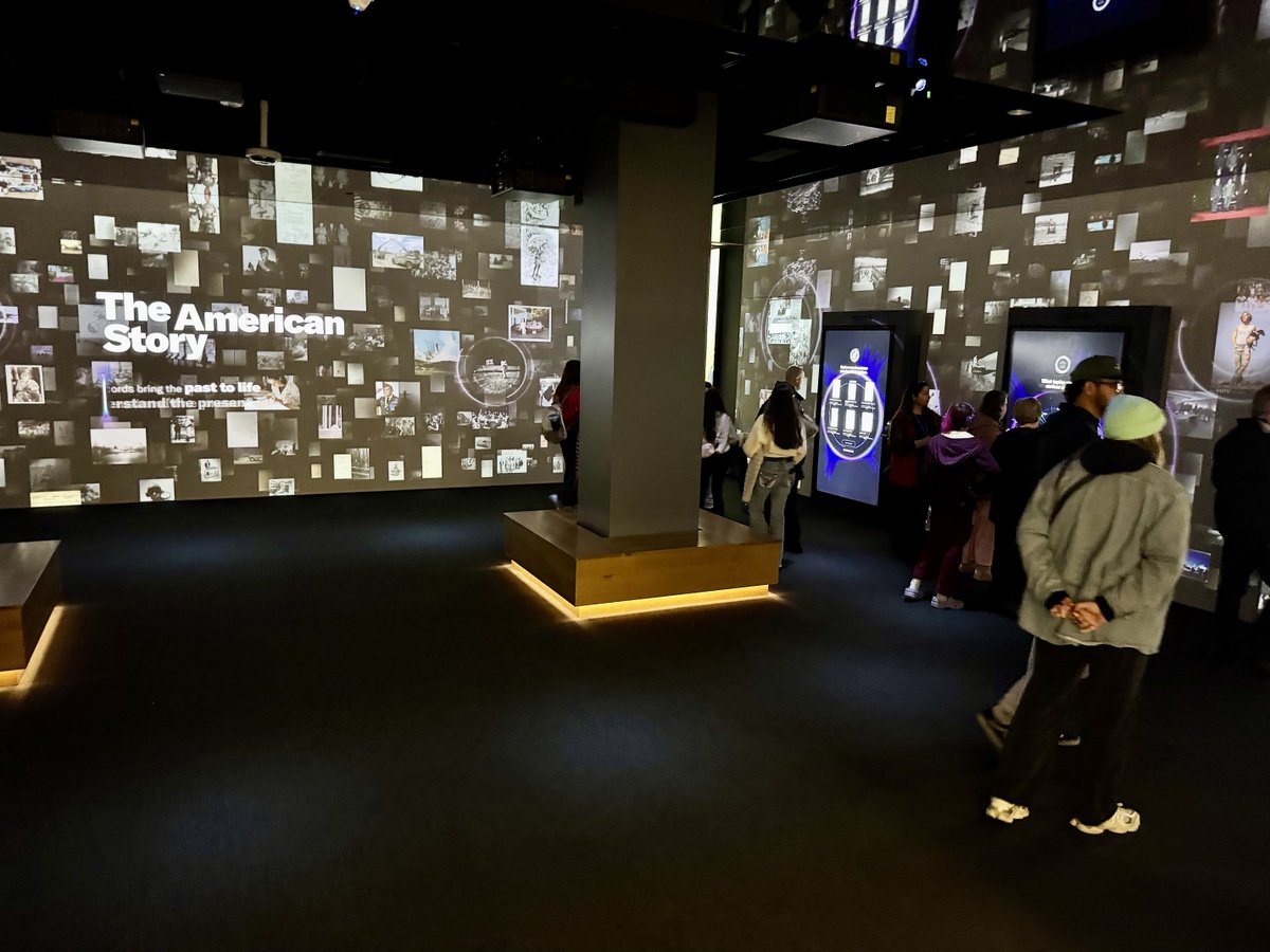 USNatArchives's tweet image. The American Story museum exhibition is now open at the National Archives in Washington, DC! This is an educational experience that showcases the sheer volume of stories within the National Archives and how they connect to each visitor. Here are some facts about the new museum:
