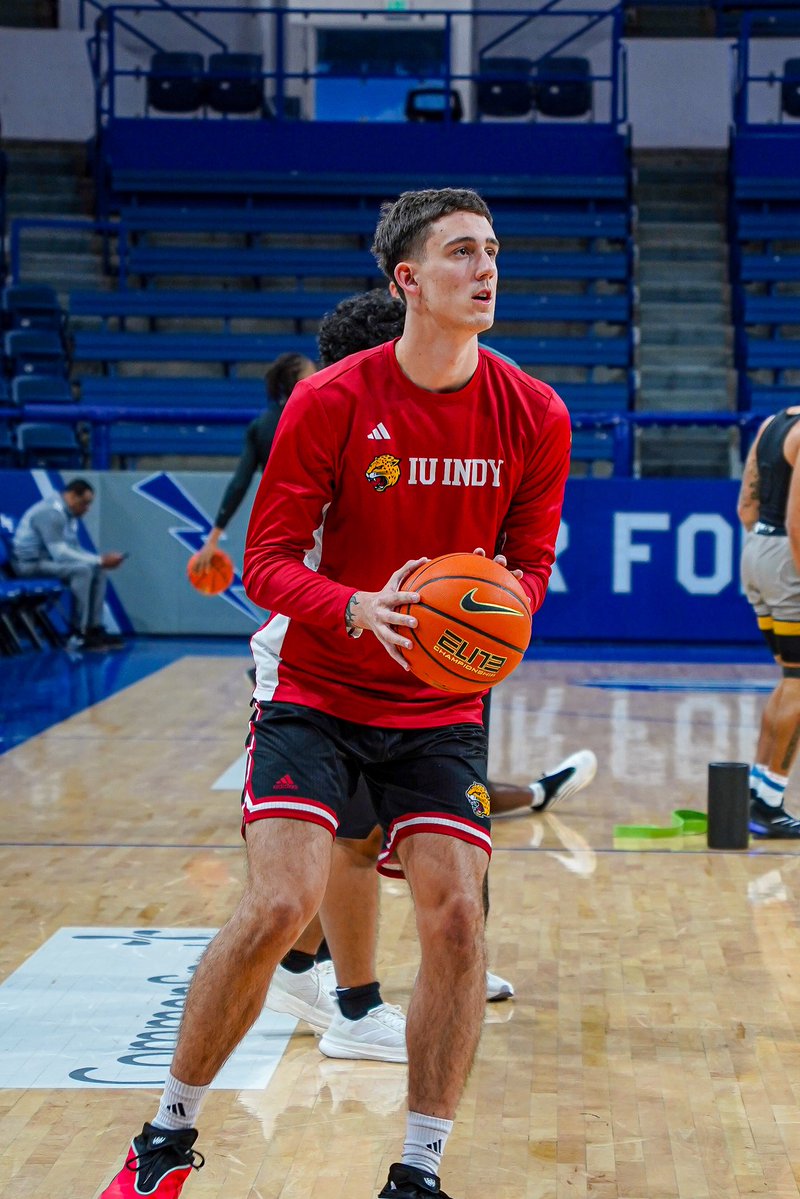 iuindy_mbb's tweet image. On the road. 💼

#LetsGoJags #TheSystem