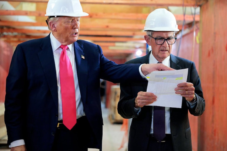 PapiTrumpo's tweet photo. "See? Right there. It says YOU'RE FUCKING FIRED!!!"