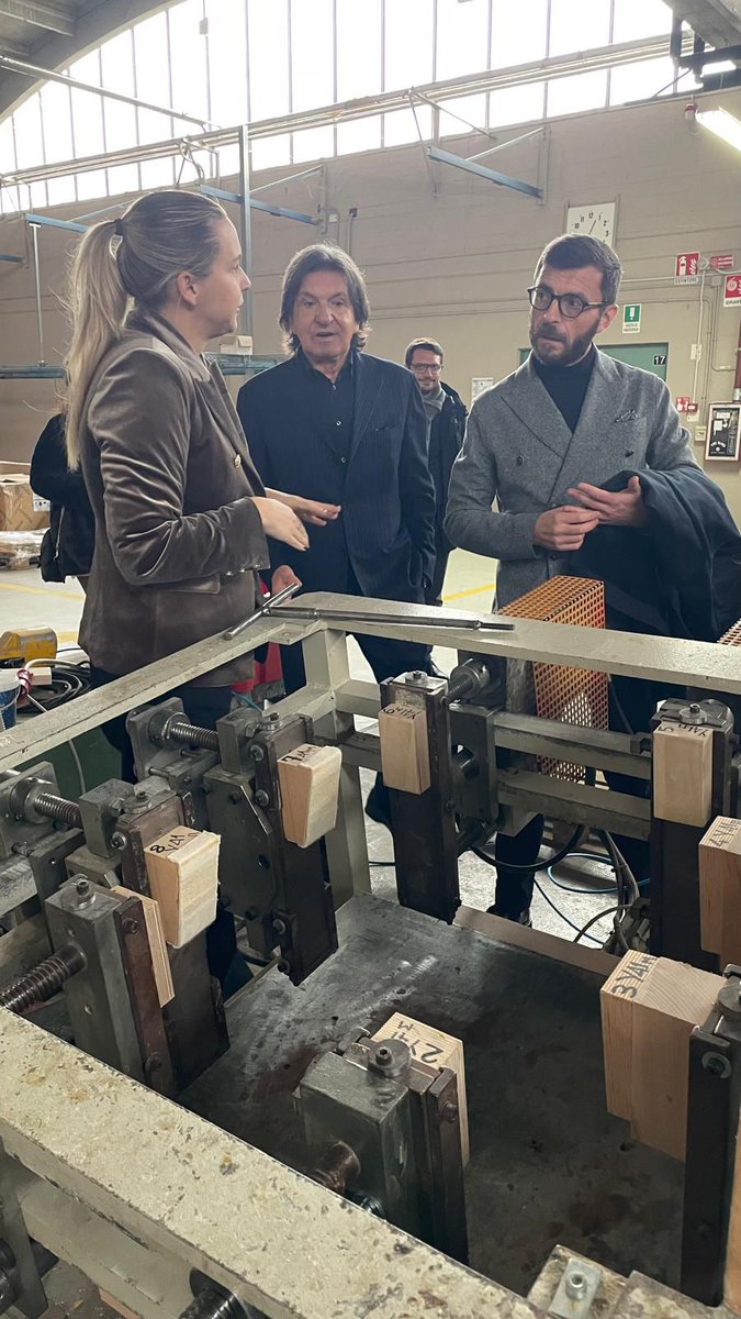 w_rizzetto's tweet photo. Oggi visita al distretto produttivo di Manzano, #Udine.
Tradizione, #innovazione, qualità:
la chiave del successo di queste #imprese capaci di resistere, evolvere e creare #lavoro
#MadeInItaly #FVG #MadeinFVG #eccellenze #FDI #potocco #mecplast #Pettarini https://t.co/NYKgZkurpy