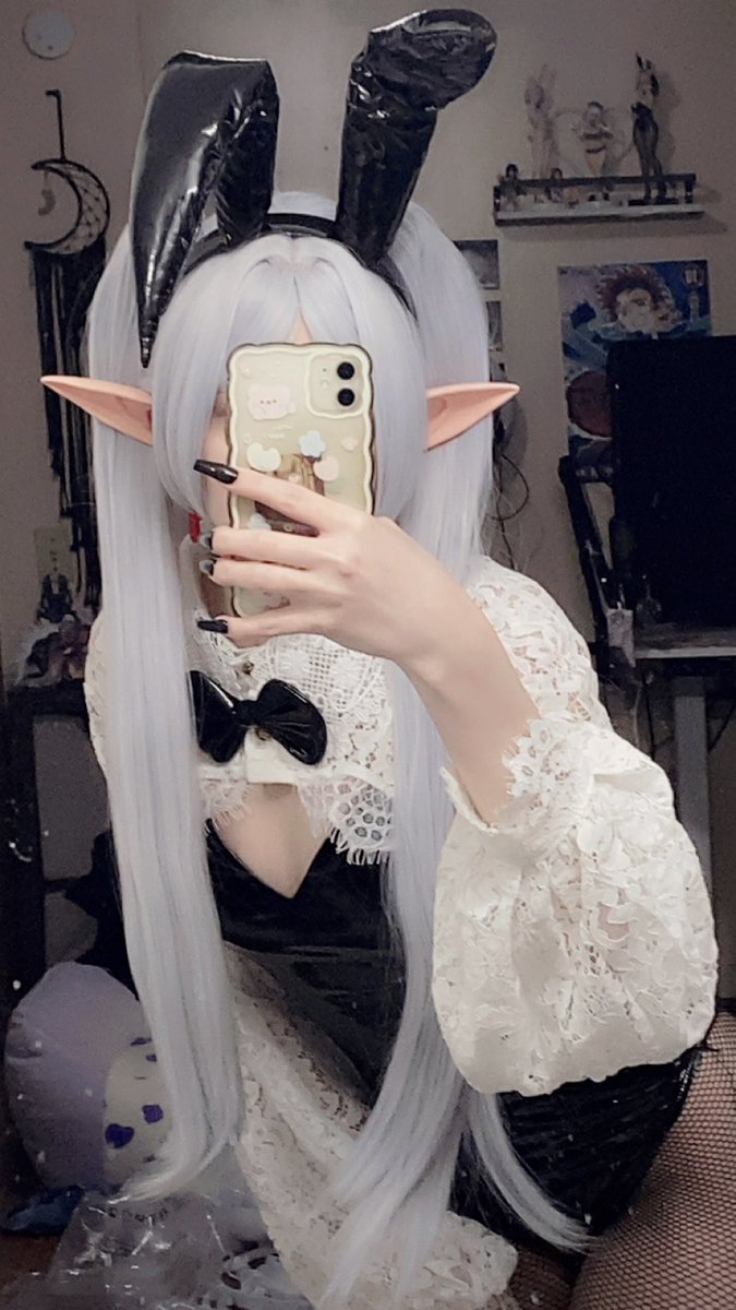 psychoo_bear's tweet image. Frieren bunny 🖤 #cosplayer