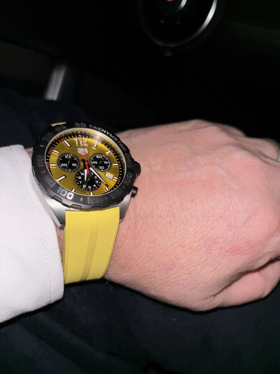 Full Yellow and Blue tonight… with a hint of Red (sorry) #oufc