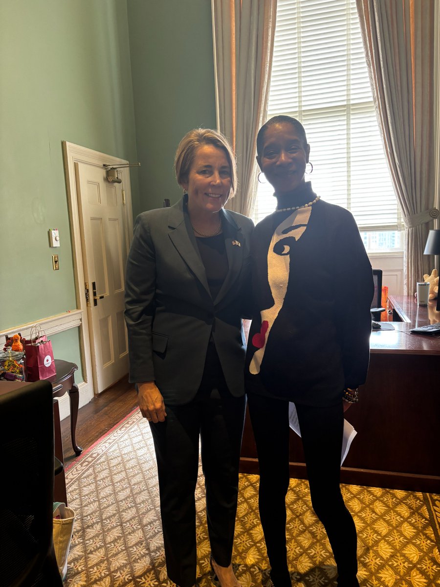 BostonABCD's tweet image. Proud to stand with @MassGovernor and Home Energy Assistance Program client Brenda yesterday to advocate for continued HEAP funding from the federal government.

More than 150,000 households across the state rely on HEAP during the winter months.

Keep HEAP funded!

#HEAP #LIHEAP