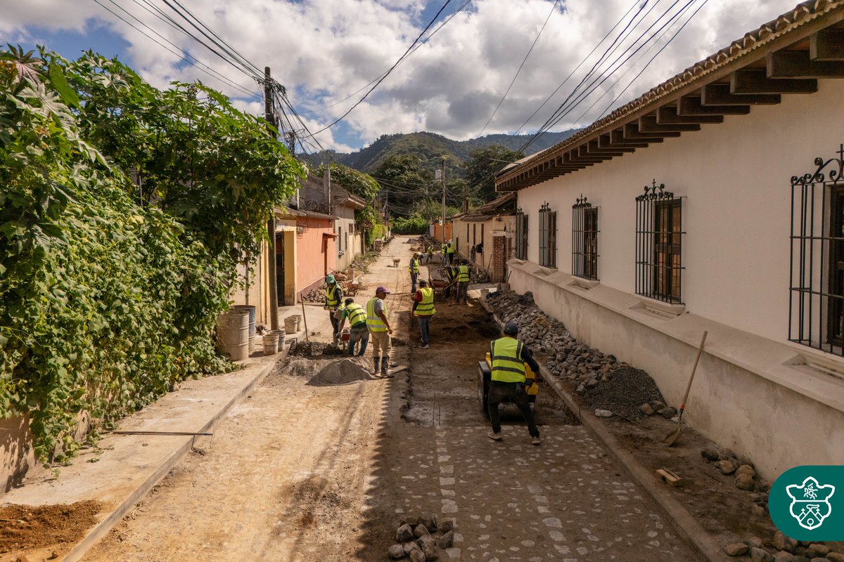 Los trabajos entre la Calle del Rastro y El Calvario siguen progresando día a día.
Estas mejoras brindaran mayor comodidad a todas las personas que utilizan esta ruta.
Muy pronto podrás ver el resultado final de este proyecto que continúa avanzando.
#AntiguaGuatemala