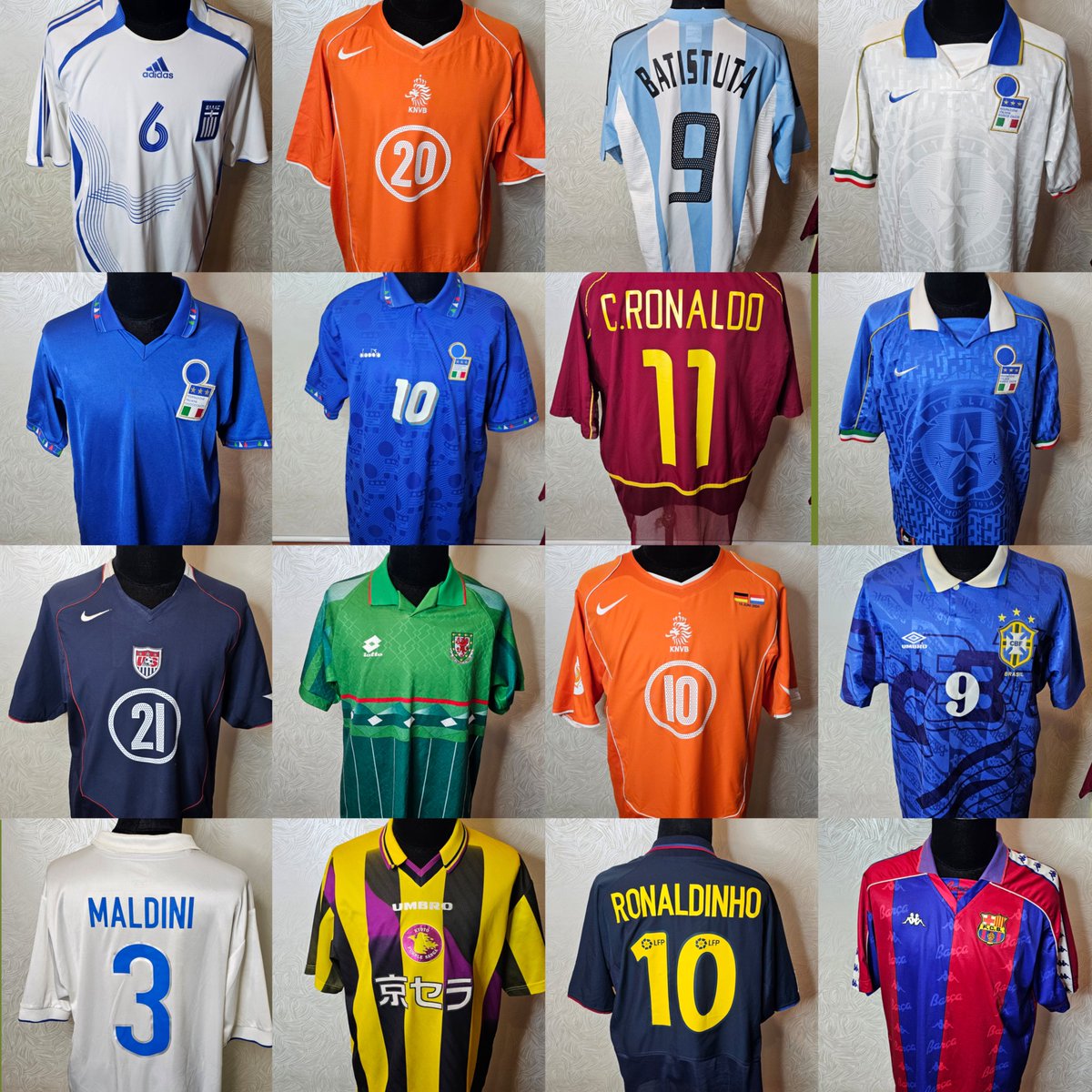 memorylanefc's tweet image. International shirts sales thread with a couple of bonus shirts

All details are below. All retweets are super appreciated. Cheers💪
@shirt_x @Showboatkits @grannysfootball @JMGfootball98 @Ross07921554 @FootyShirtSean @TrikotdeMaillot @KitNerdUK @EmeraldKits