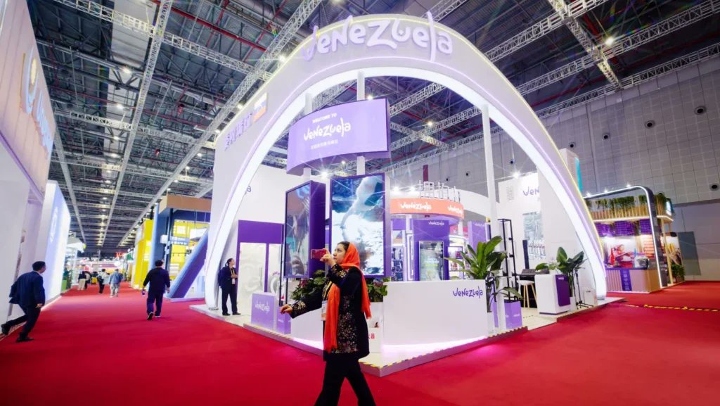 ¡Orgullo nacional! Venezuela presentó más de 300 productos en la Expo Shanghái 2025.  
China quiere cacao, café, ron y camarones.  
Se negocia arancel cero.  
¡El talento venezolano conquista Asia!  
🔗 venezuela-news.com/venezuela-y-ch…