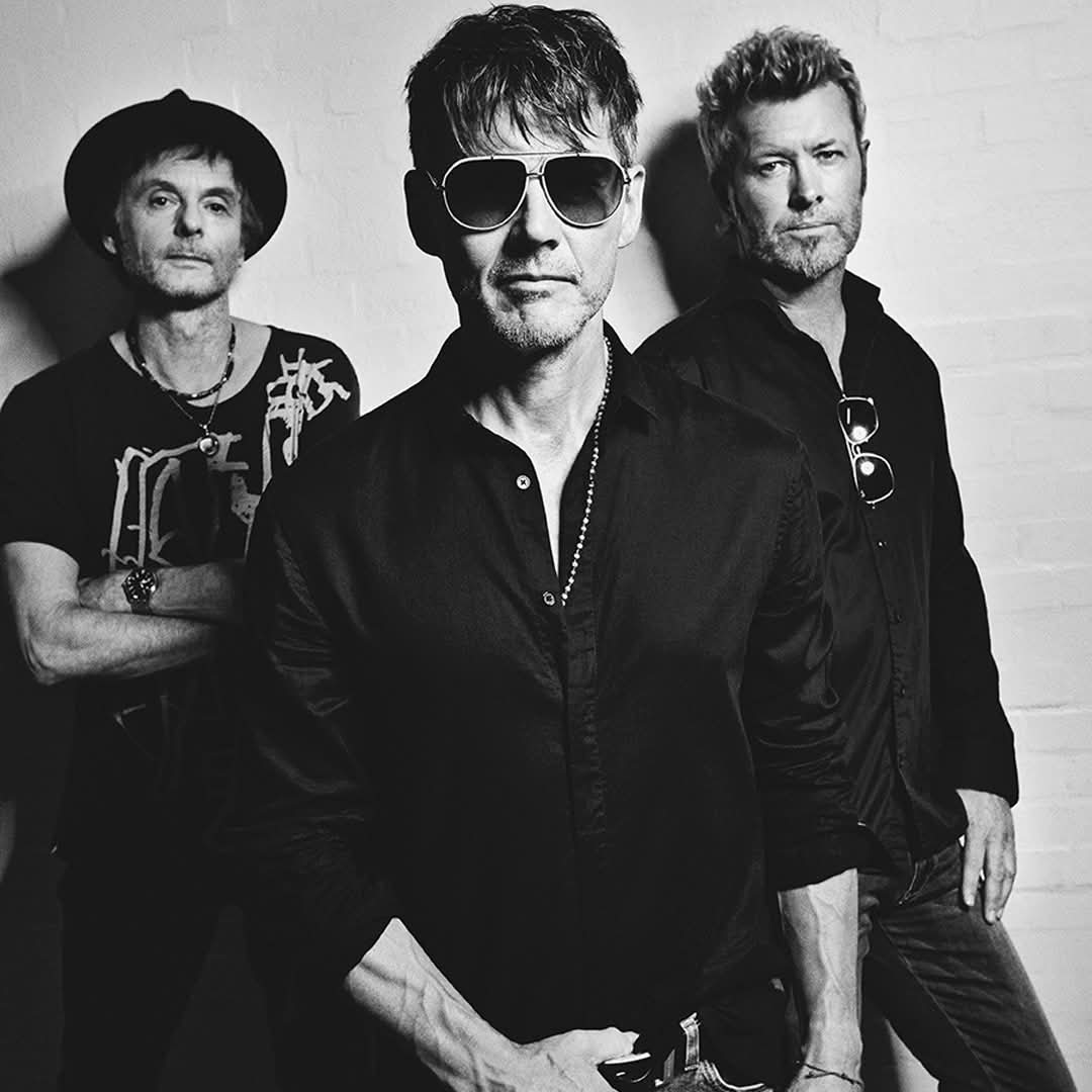 [article / review] le groupe a-ha en conflit? : shorturl.at/pfvNa
#MortenHarket #MagneFuruholmen #PalWaaktaar #officialaha #takeonme #huntinghighandlow #truenorth #popmusic #norway
<a href="/aha_com/">a-ha</a>