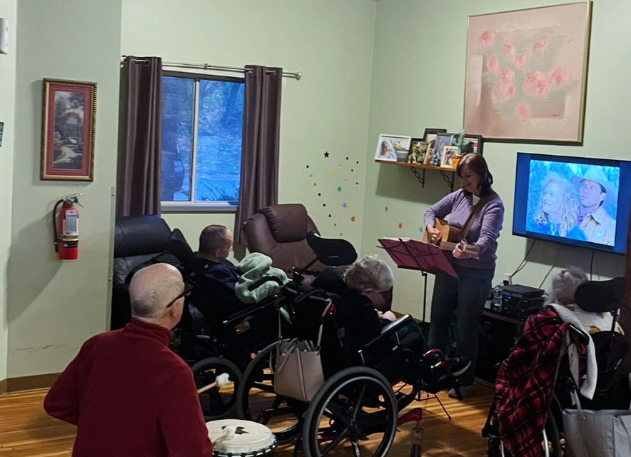 GreystonePrgrms's tweet image. At Greystone, music is more than a melody. It’s a powerful tool for connection and expression. Our music therapy sessions create space for rhythm, creativity, emotional expression, and pure joy.

#greystoneprograms #musictherapy