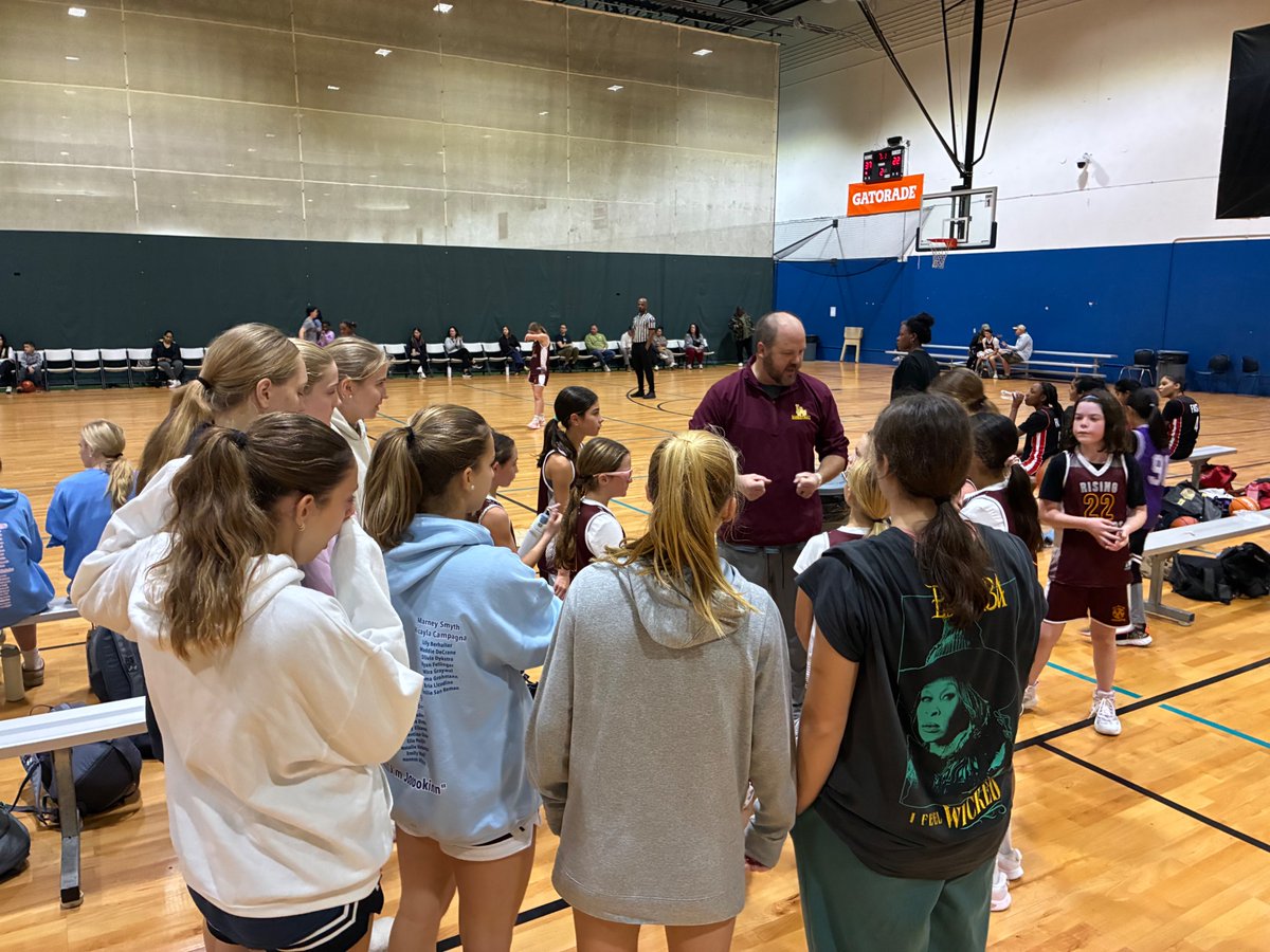 🏀 Rambler pride on full display! Our varsity team showed up to cheer on the Rising Ramblers — future stars in the making! #HardWorkPaysOff