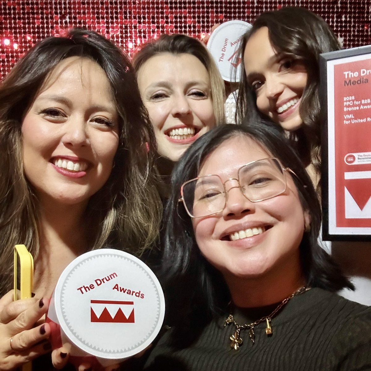 vml_global's tweet image. 9 Gold. 1 Silver. 2 Bronze. 18 total honors at @TheDrumAwards this week! 🥁🎉 A huge thanks to our amazing clients — @IKEA, Diageo, @CocaCola,  @Ziploc, @ConagraBrands, and @UnitedRentals — and to our VML teams. Explore our wins: vml.com/news/the-drum-…

#VML #TheDrumAwards