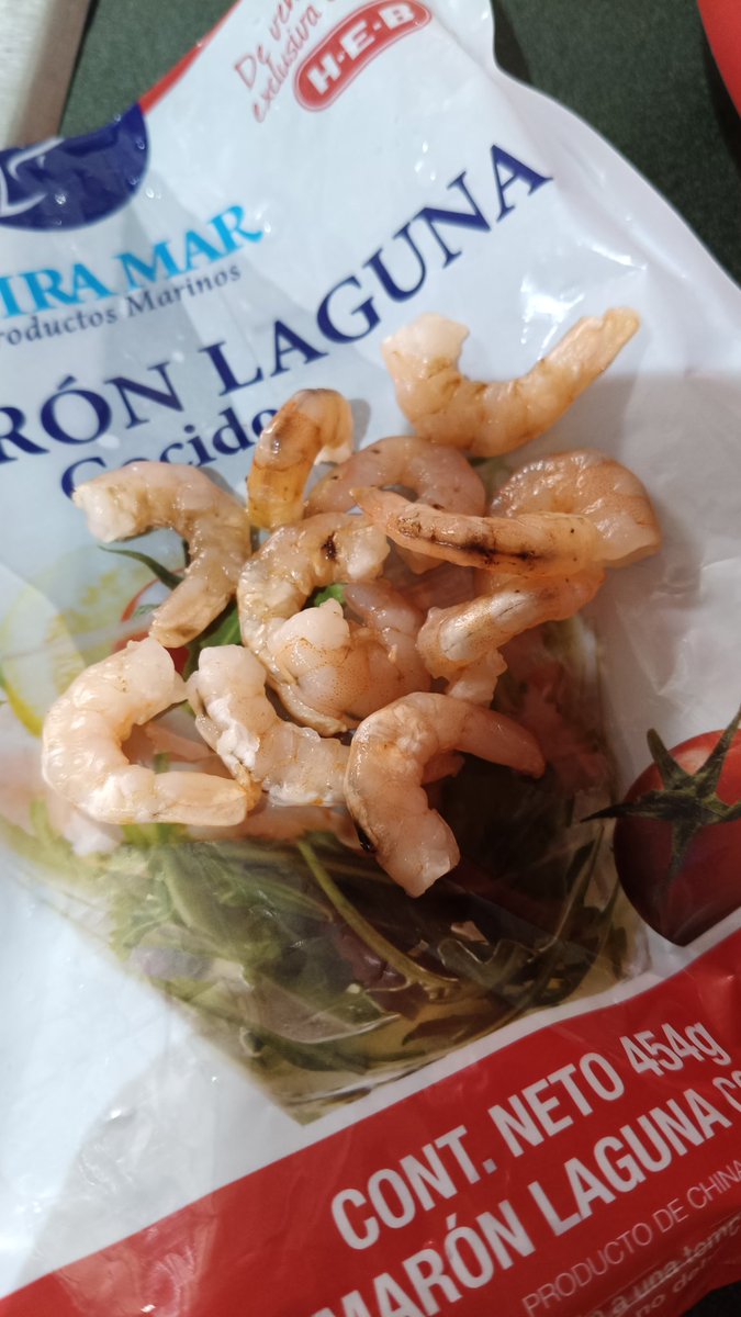 BaiLale's tweet photo. @HEB_mexico compré unos camarones el miércoles y ahorita al descongelarlos vienen horribles. ¿Si ya no tengo el ticket aplica la garantía HEB? https://t.co/J5gYnqyARv