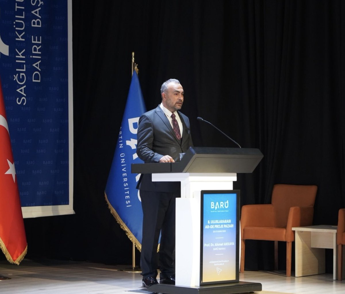 BARÜ 8. Uluslararası Ar-Ge Proje Pazarı etkinliğinin açılış ve ödül törenlerinde sunuculuk yapmanın büyük gururunu yaşadım. Bu süreçte yanımda olan, destek veren herkese gönülden teşekkür ederim.💙

Güzel geçen iki günden geriye, hatırası kalıcı olsun diye bu kareleri bırakıyorum