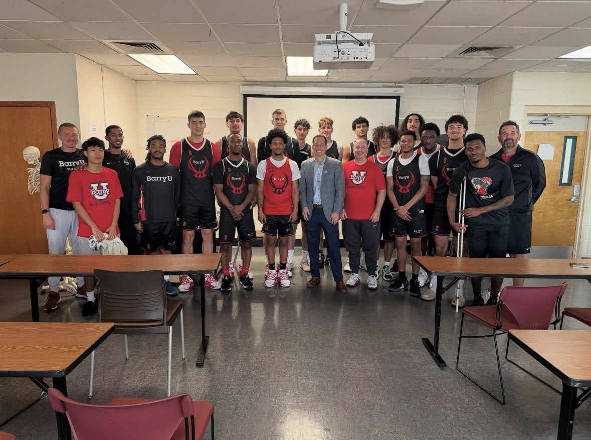 Thank you to Barry President, Dr. Allen, for coming out and talking to the guys! We appreciate your time.

#GoBarryBucs // #BarryUHoops