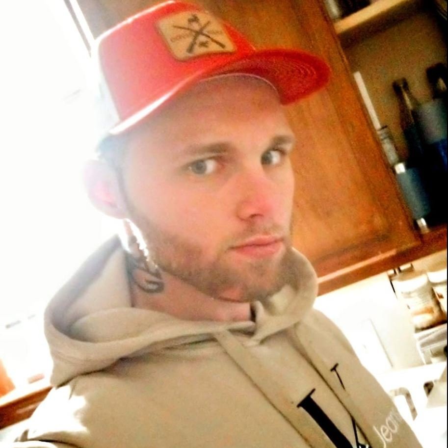 NatCon2022's tweet image. Arrest made in September double shooting that stunned the rural community of Corinth, Maine.

Police say Jawon Owens, 27, traveled from East Hartford, CT, to the otherwise 0.5% Black town, where he killed Scott Roberts, 46, and paralyzed Michael McGregor, 32.