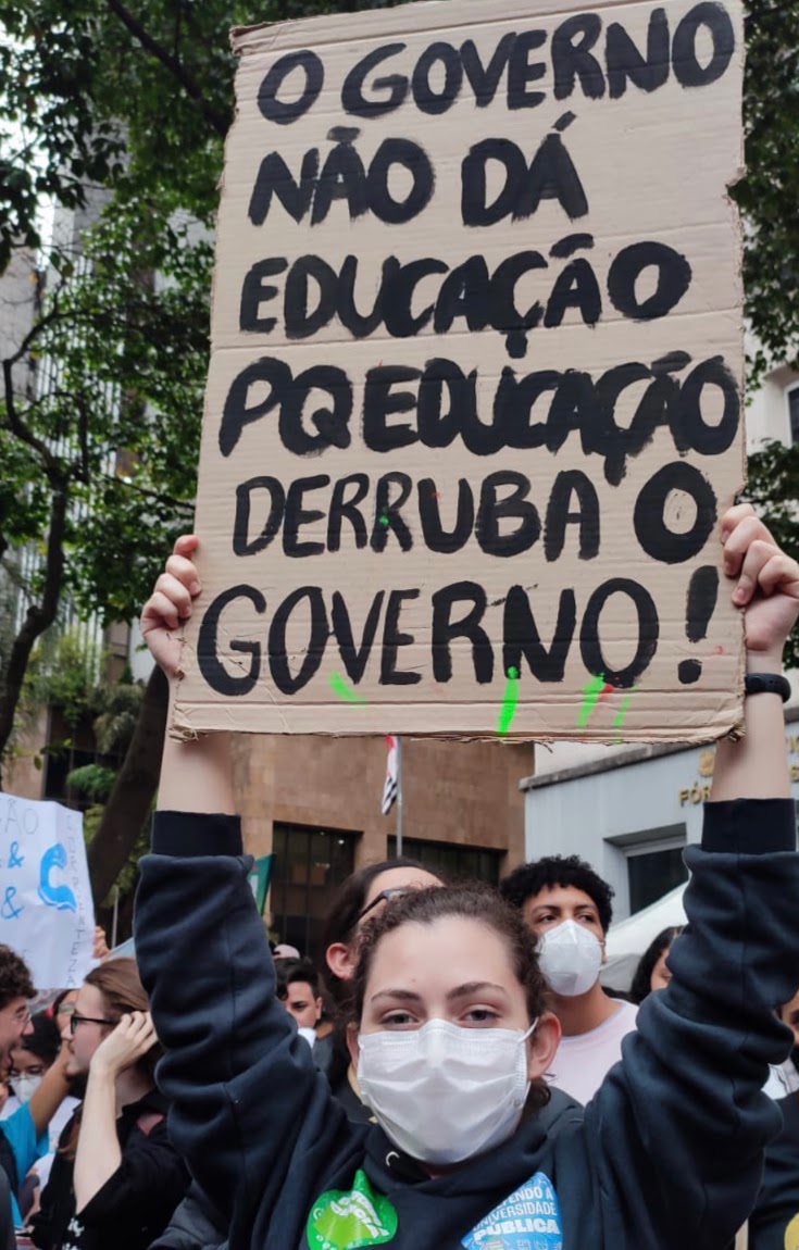 MariMedzou's tweet photo. QUE ISONOMIA É ESSA QUE FAVORECE OS CRIMINOSOS??? Parem de nos fazer de palhaços!!! Estudantes, vamos para as ruas!!!  #ANULAENEM #ESTUDANTESNASRUAS @inep_oficial @CamiloSantanaCE https://t.co/Vi9r8WPSFA
