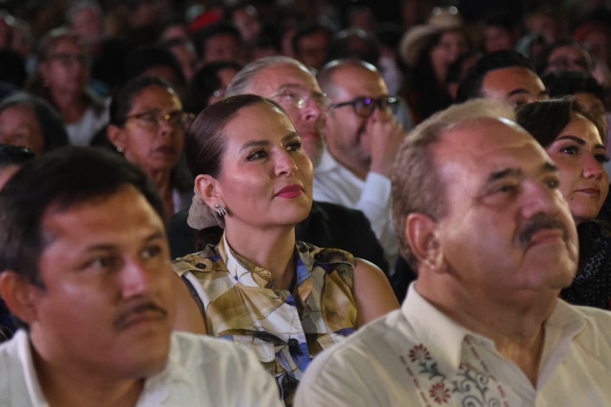 El Festival de la Huasteca inició con más de 100 actividades y 400 portadores de tradición. Me entusiasma ver cómo este encuentro impulsa el aprendizaje cultural en las nuevas generaciones. 

#educaciónquerétaro