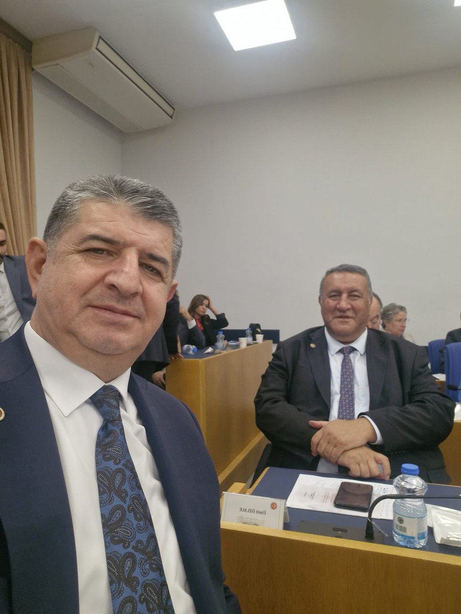 TBMM’de Plan ve Bütçe Komisyonunda Sağlık Bakanlığı Bütçe teklifi görüşmelerinde saat  21.50 soruları yanıtlıyor.Soruların bir bölümüne yazılı yanıt vereceği belirtti.
Kadro bekleyen ve atanmayanlar sorduk.Yazılı yanıtı bekleyeceğiz.