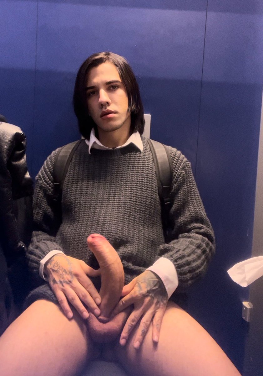 iblametheguy's tweet photo. New video 50% OFF
WANKING ON PUBLIC AIRPORT TOILET 

https://t.co/IvuCqlQG0m https://t.co/vs4oxEK681