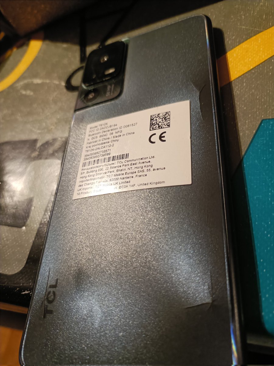 Me compré este smartphone por precio y porque lo publicitaba <a href="/Pedri/">Pedri González</a> y pensaba que <a href="/tclmobilees/">TCL Mobile Spain</a> era una empresa seria. 
En menos de 3 años, la batería está hinchada,con lo peligroso que esto puede llegar a ser. 
Veremos cómo responden... Miedo me da.