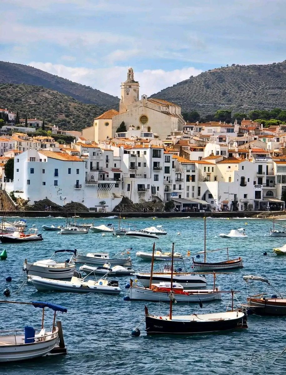 vactravels1's tweet image. The church of Santa Maria and the surrounding white houses attracts the eye 🥰

Costa Brava, España ❤️

#costabrava #españa🇪🇸 #spaintravel 
📸: @sohnvonheinz