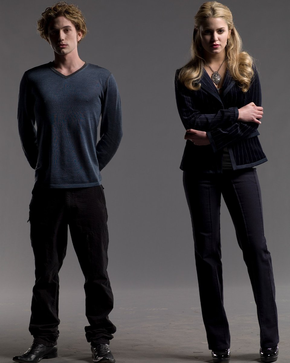 Twilight's tweet image. this is a love letter to the movie that changed my life happy 17th anniversary twilight 🫶