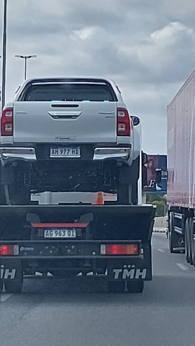 fedejotape's tweet photo. @LocosxPatentes autopista Bs As - La Plata https://t.co/nMJbGPhvTw