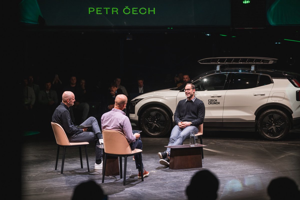 Petr Cech tweet media