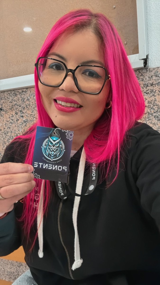 RoxsRoss's tweet photo. Hoy me tocó abrir la #XOpsConference en Madrid con un keynote y una charla técnica de MCP.
Evento increíble, comunidad on fire y… sí, pasó de todo 😅🔥

Me caí, la notebook no quería arrancar por el frío, pero:
backup listo, plan B activo y seguimos. Nada frena el modo Ops. 🚀

Lo más power: reencontrarme con mi hermano después de años ❤️‍🔥
Madrid ✔️
Ahora → Road to AWS re:Invent 💜

#DevOps #AIOps #MCP #AWS #SpeakerLife #LatamEnElMapa #WomenInTech